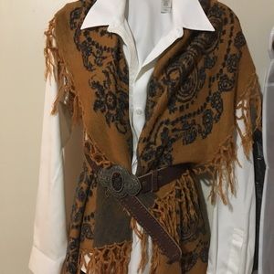 Sweater vest/topper.